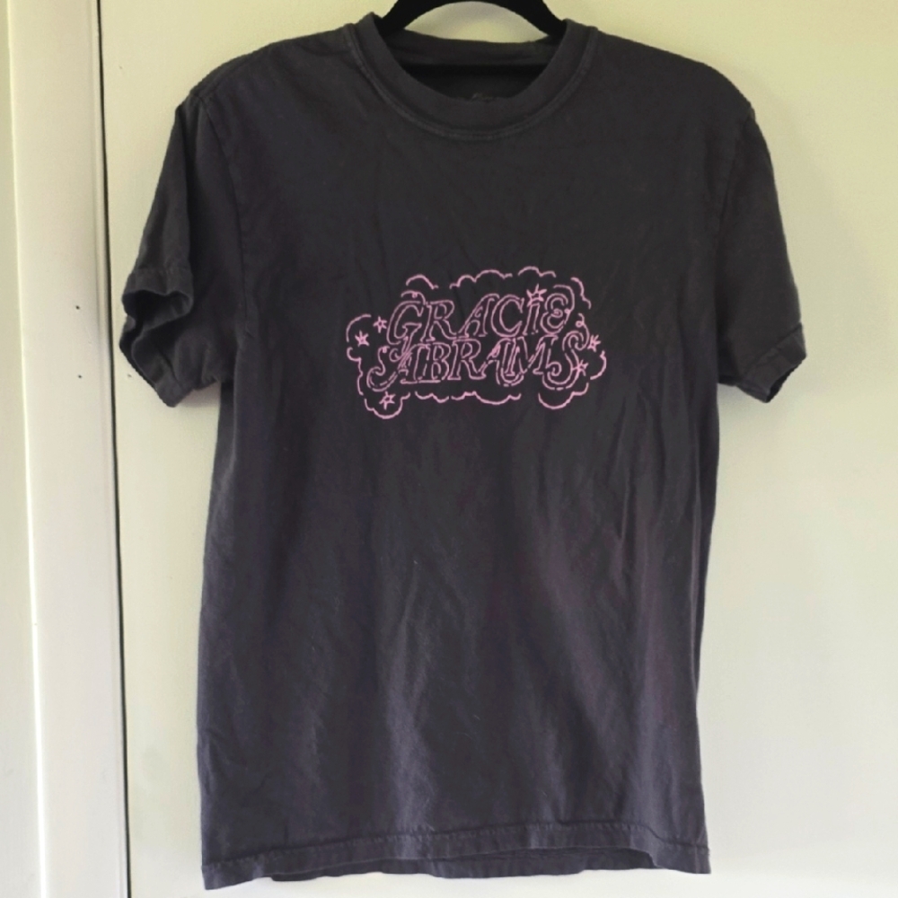 Gracie Abrams Distressed Gray T-shirt, Size Small, GUC